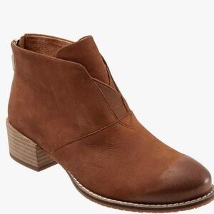 Software Ankle Boots 8.5 Wide
